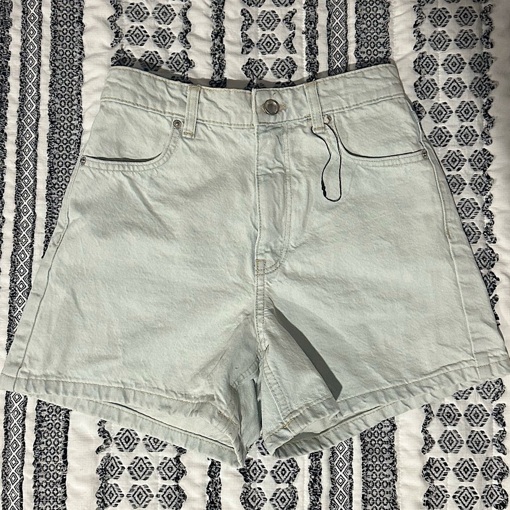 Zara Mom Short